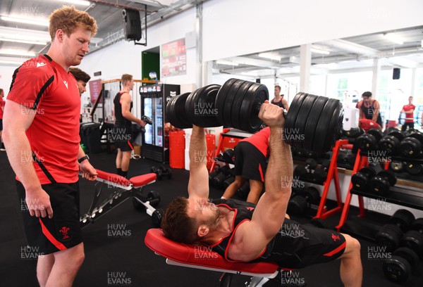 140622 - Wales Rugby Training - Rhys Patchell and Gareth Davies during a weights session