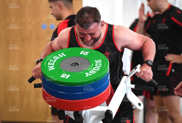140622 - Wales Rugby Training - Sam Parry during a weights session