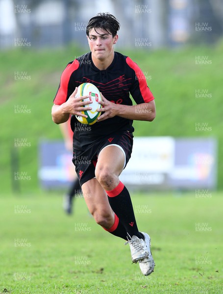 140722 - Wales Rugby Training - Louis Rees-Zammit during training