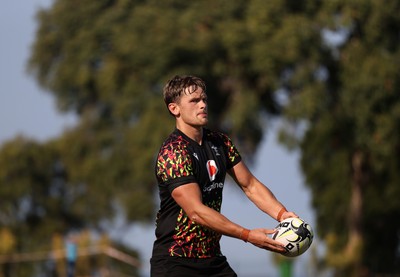 140726 - Wales Rugby Training in South Africa ahead of their game in Durban this weekend - Alex Mann during training