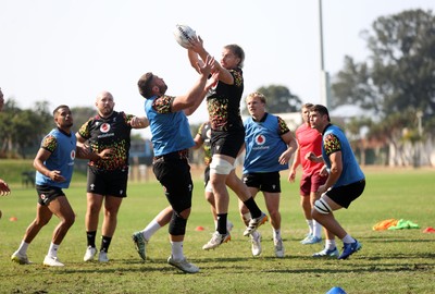 140726 - Wales Rugby Training in South Africa ahead of their game in Durban this weekend - Aaron Wainwright during training