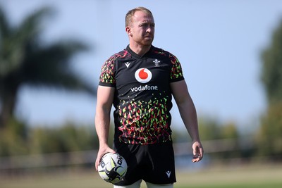 140726 - Wales Rugby Training in South Africa ahead of their game in Durban this weekend - Tommy Reffell during training