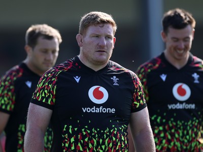 140726 - Wales Rugby Training in South Africa ahead of their game in Durban this weekend - Rhys Carre during training