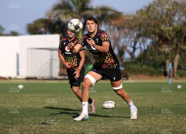 140726 - Wales Rugby Training in South Africa ahead of their game in Durban this weekend - Teddy Williams during training
