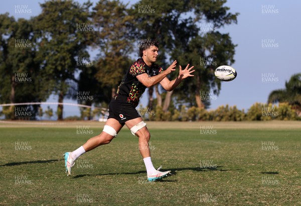 140726 - Wales Rugby Training in South Africa ahead of their game in Durban this weekend - Teddy Williams during training