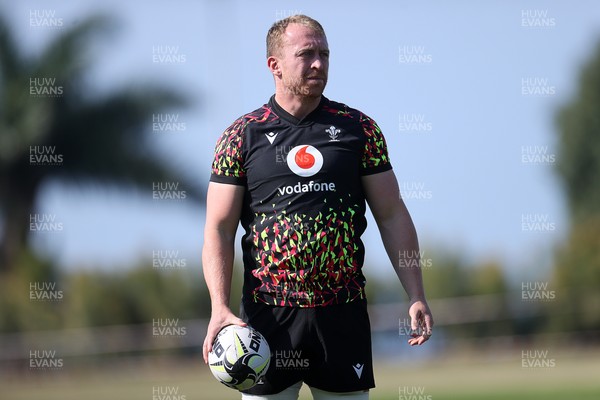 140726 - Wales Rugby Training in South Africa ahead of their game in Durban this weekend - Tommy Reffell during training