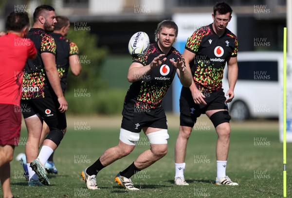 140726 - Wales Rugby Training in South Africa ahead of their game in Durban this weekend - Aaron Wainwright during training