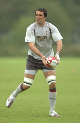 14.08.07 -  Wales Rugby Training - Jonathan Thomas in action during training  