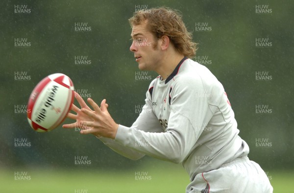 14.08.07 -  Wales Rugby Training - Alun Wyn Jones in action during training  