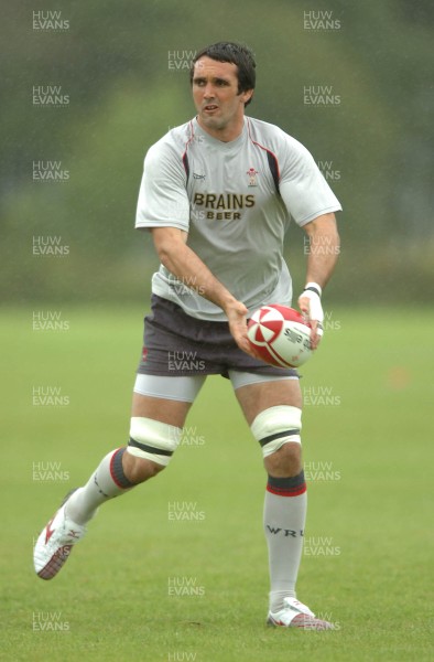 14.08.07 -  Wales Rugby Training - Jonathan Thomas in action during training  