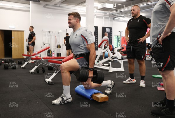 140823 - Wales Rugby Gym Session at the start of the week ahead of their final Rugby World Cup warm up game against South Africa - Elliot Dee during training