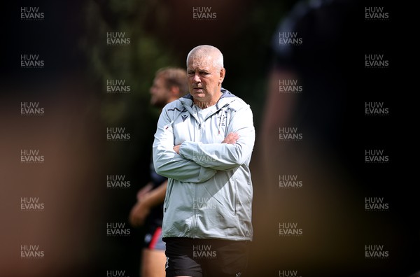 140823 - Wales Rugby Training at the start of the week ahead of their final Rugby World Cup warm up game against South Africa - Head Coach Warren Gatland during training