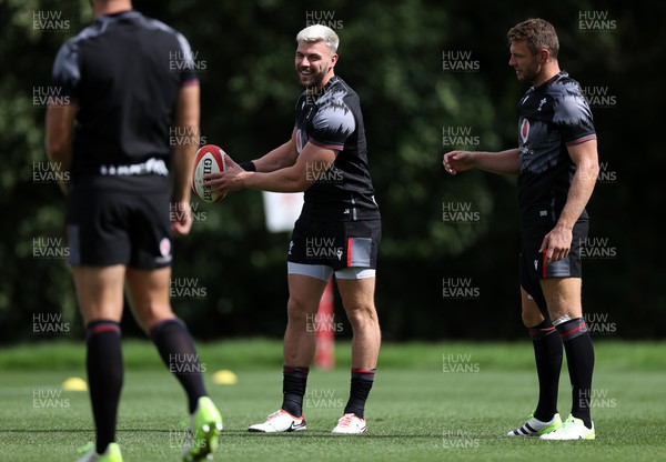 140823 - Wales Rugby Training at the start of the week ahead of their final Rugby World Cup warm up game against South Africa - Johnny Williams during training