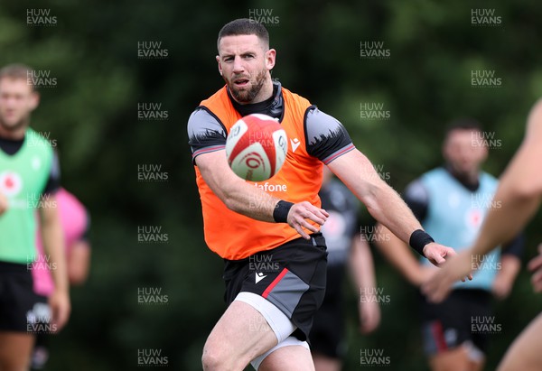140823 - Wales Rugby Training at the start of the week ahead of their final Rugby World Cup warm up game against South Africa - Alex Cuthbert during training