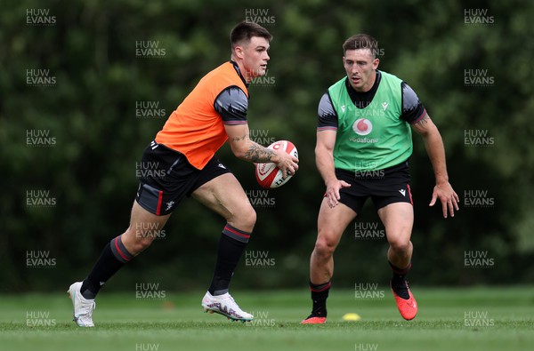 140823 - Wales Rugby Training at the start of the week ahead of their final Rugby World Cup warm up game against South Africa - Joe Roberts during training