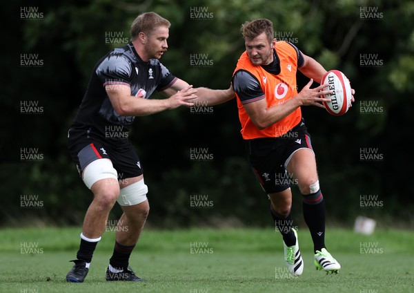 140823 - Wales Rugby Training at the start of the week ahead of their final Rugby World Cup warm up game against South Africa - Aaron Wainwright and Dan Biggar during training