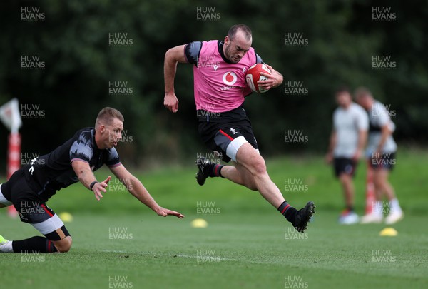 140823 - Wales Rugby Training at the start of the week ahead of their final Rugby World Cup warm up game against South Africa - Cai Evans during training