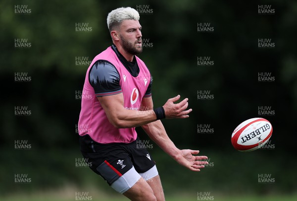 140823 - Wales Rugby Training at the start of the week ahead of their final Rugby World Cup warm up game against South Africa - Johnny Williams during training