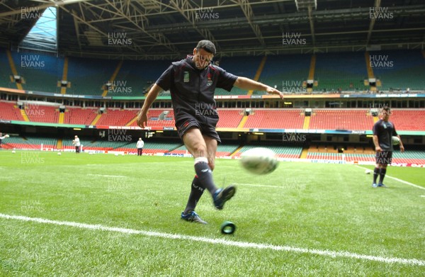 14.09.07 - Wales Rugby World Cup Training and Press Conference - Stephen Jones practices his kicking at the Millennium Stadium ahead of his teams World Cup match against Australia 