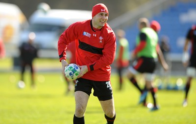 14.09.11 - Wales Rugby Training - Stephen Jones during training. 