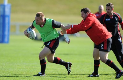 14.09.11 - Wales Rugby Training - Lloyd Burns during training. 