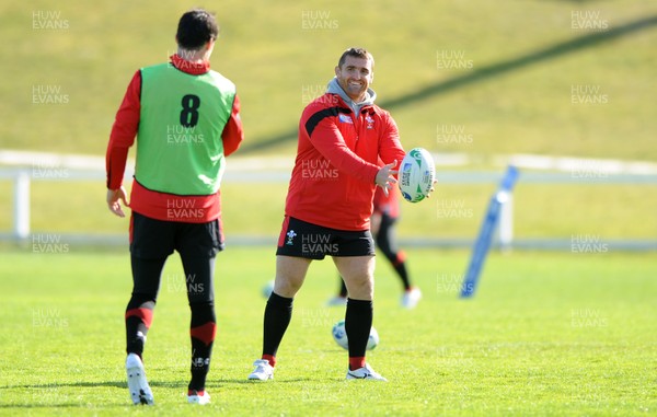 14.09.11 - Wales Rugby Training - Huw Bennett during training. 