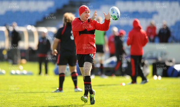 14.09.11 - Wales Rugby Training - Stephen Jones during training. 