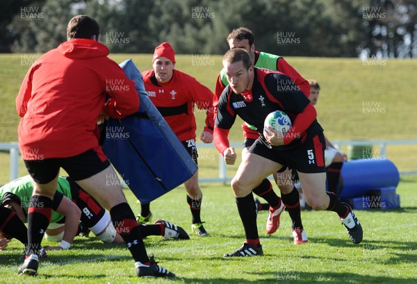 14.09.11 - Wales Rugby Training - Gethin Jenkins is supported by Jamie Roberts and Stephen Jones during training. 