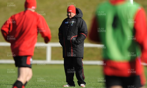14.09.11 - Wales Rugby Training - Head coach Warren Gatland during training. 