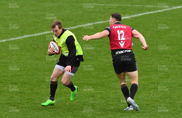 141122 - Wales Rugby Training - Nick Tompkins during training