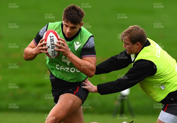 141122 - Wales Rugby Training - Dafydd Jenkins during training
