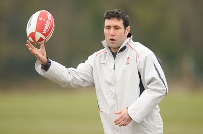 15.02.08 - Wales Rugby Training - Stephen Jones in action during training 