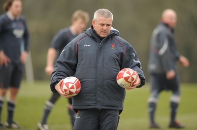 15.02.08 - Wales Rugby Training - Wales coach, Warren Gatland during training 