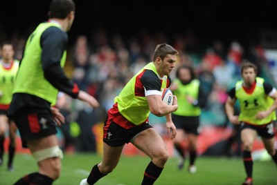 150212 - Wales Open to the Public Training Session -Dan Lydiate during training