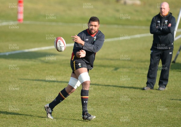 150316 - Wales Rugby Training -Taulupe Faletau during training