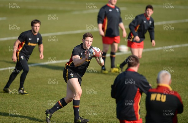 150316 - Wales Rugby Training -Hallam Amos during training