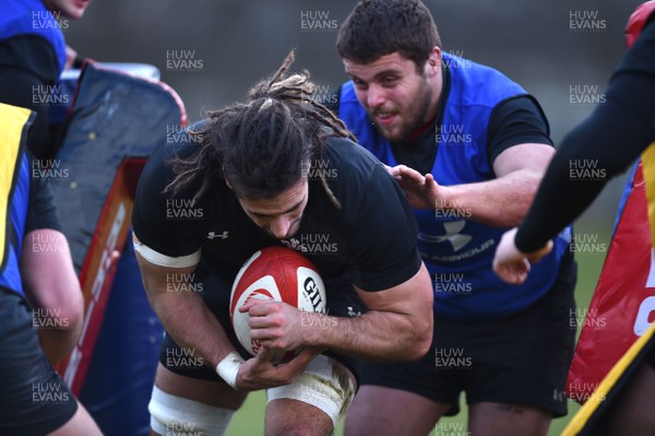 150318 - Wales Rugby Training - Josh Navidi during training
