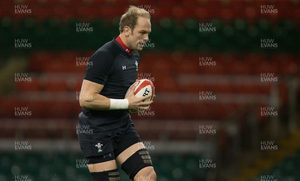 150319 - Wales Rugby Captains Run, Principality Stadium - Alun Wyn Jones of Wales  during training session at the Principality Stadium ahead of the Grand Slam decider against Ireland tomorrow