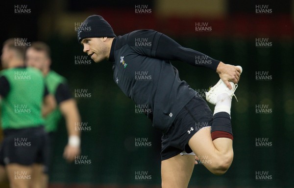150319 - Wales Rugby Captains Run, Principality Stadium - Gareth Davies of Wales  during training session at the Principality Stadium ahead of the Grand Slam decider against Ireland tomorrow