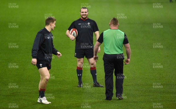 150319 - Wales Rugby Training - Jonathan Davies, Ken Owens and Samson Lee during training