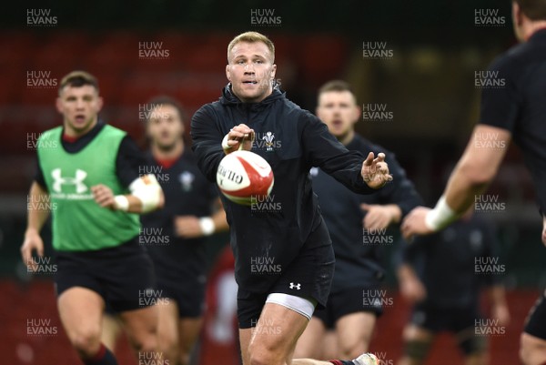 150319 - Wales Rugby Training - Ross Moriarty during training