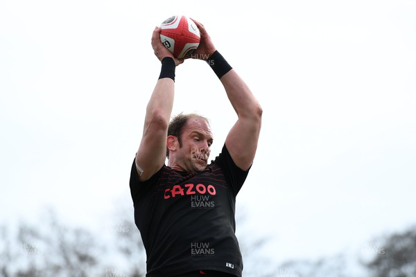150322 - Wales Rugby Training - Alun Wyn Jones during training