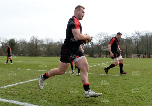 150322 - Wales Rugby Training - Dewi Lake during training