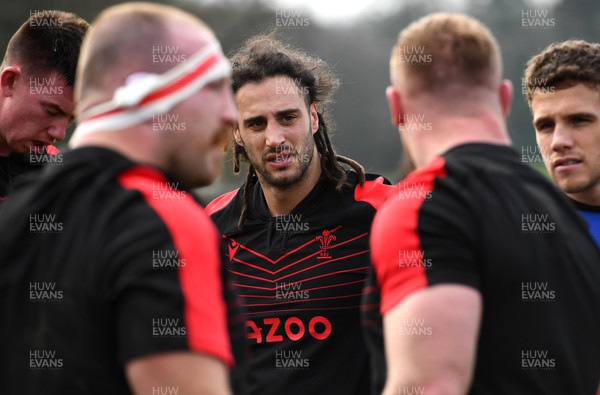 150322 - Wales Rugby Training - Josh Navidi during training
