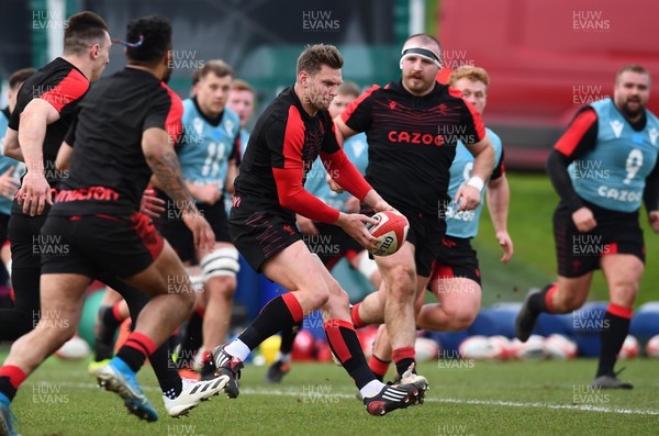 150322 - Wales Rugby Training - Dan Biggar during training