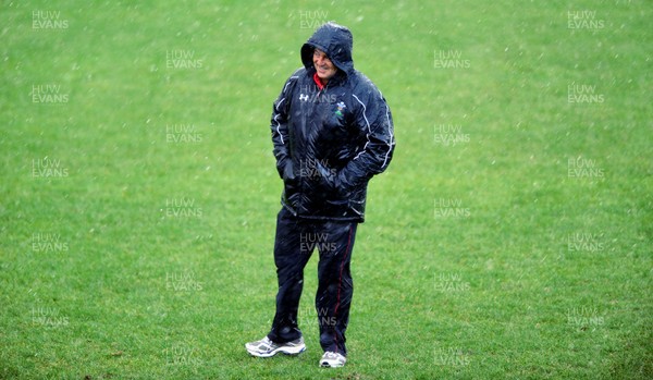 15.06.10 - Wales Rugby Training - Head coach Warren Gatland looks through the rain during training. 