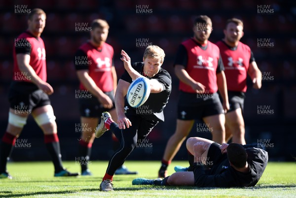 150618 - Wales Rugby Training - Aled Davies during training