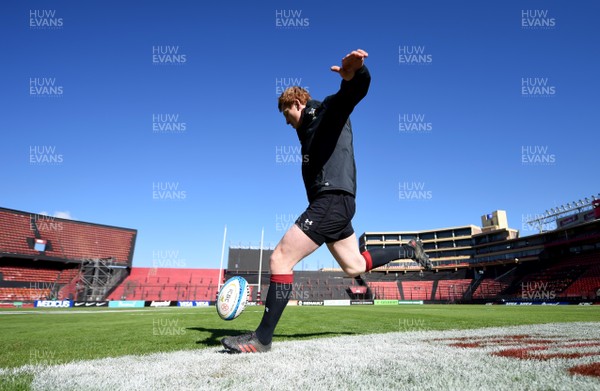 150618 - Wales Rugby Training - Rhys Patchell during training