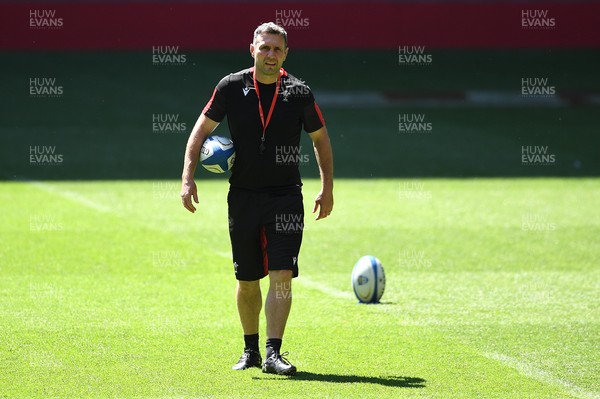 150721 - Wales Rugby Training - Stephen Jones during training