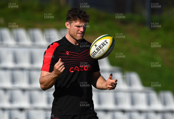 150722 - Wales Rugby Training - Will Rowlands during training
